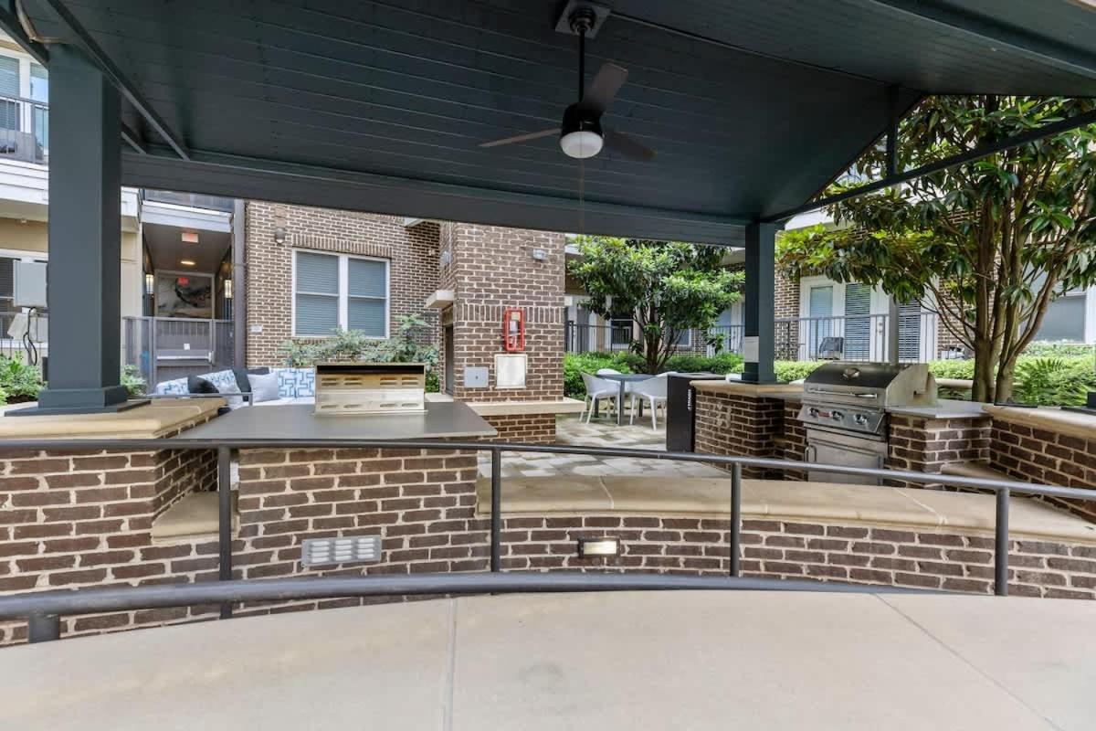 Apartment Beautiful 1bd - 5min Dt, Gym, Parking, W-d - Sleeps 6